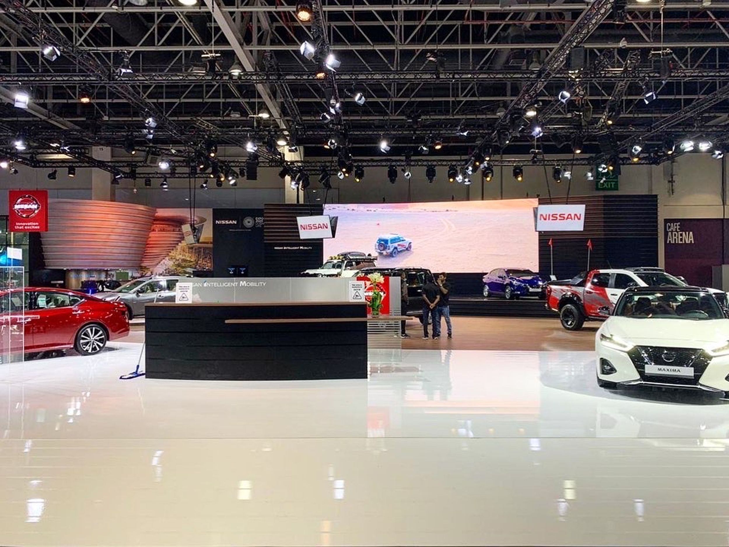 Nissan 1500 sqm exhibition stand at Dubai International Motor Show by Messe.ae
