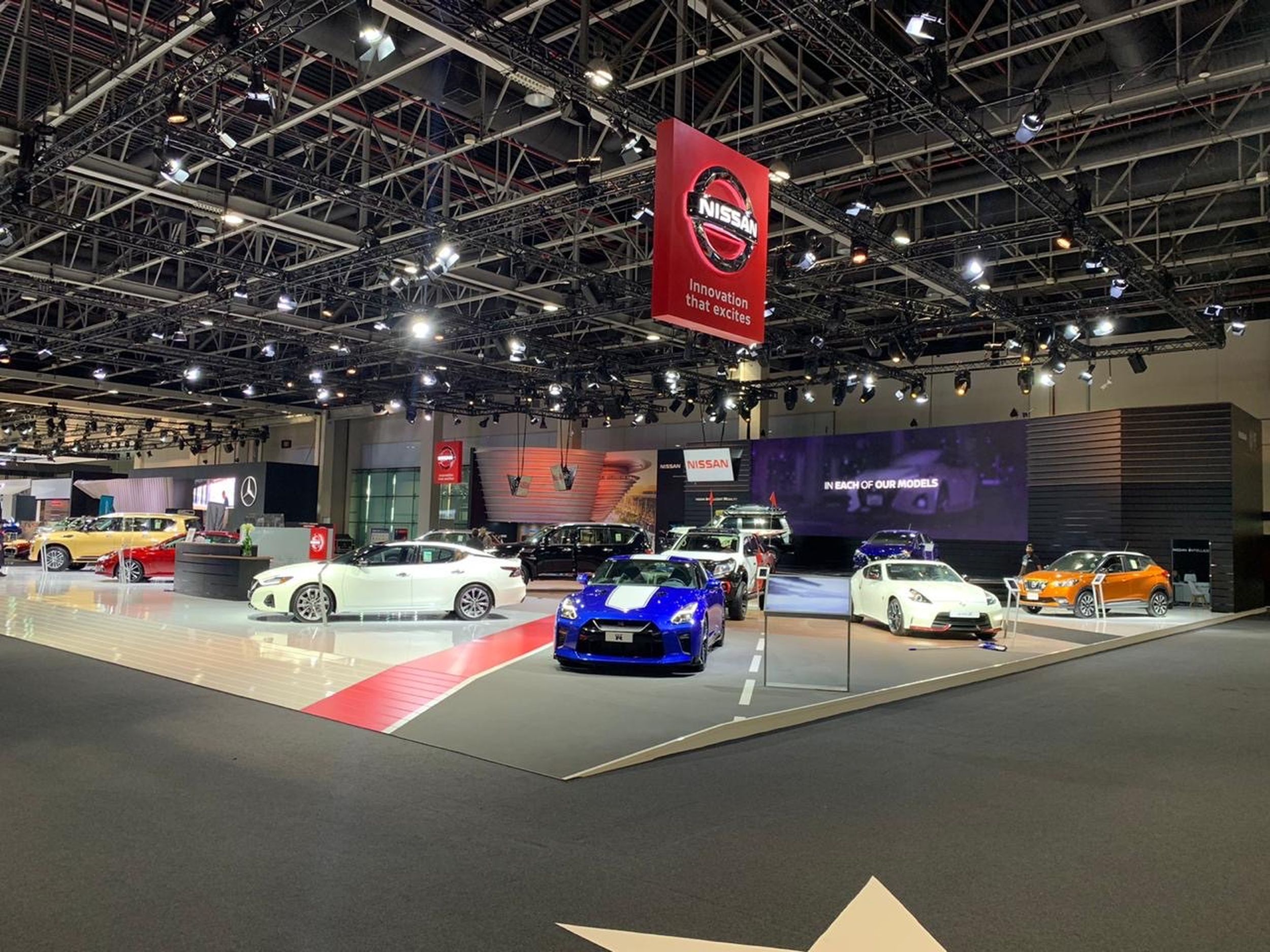 Nissan 1500 sqm exhibition stand at Dubai International Motor Show by Messe.ae