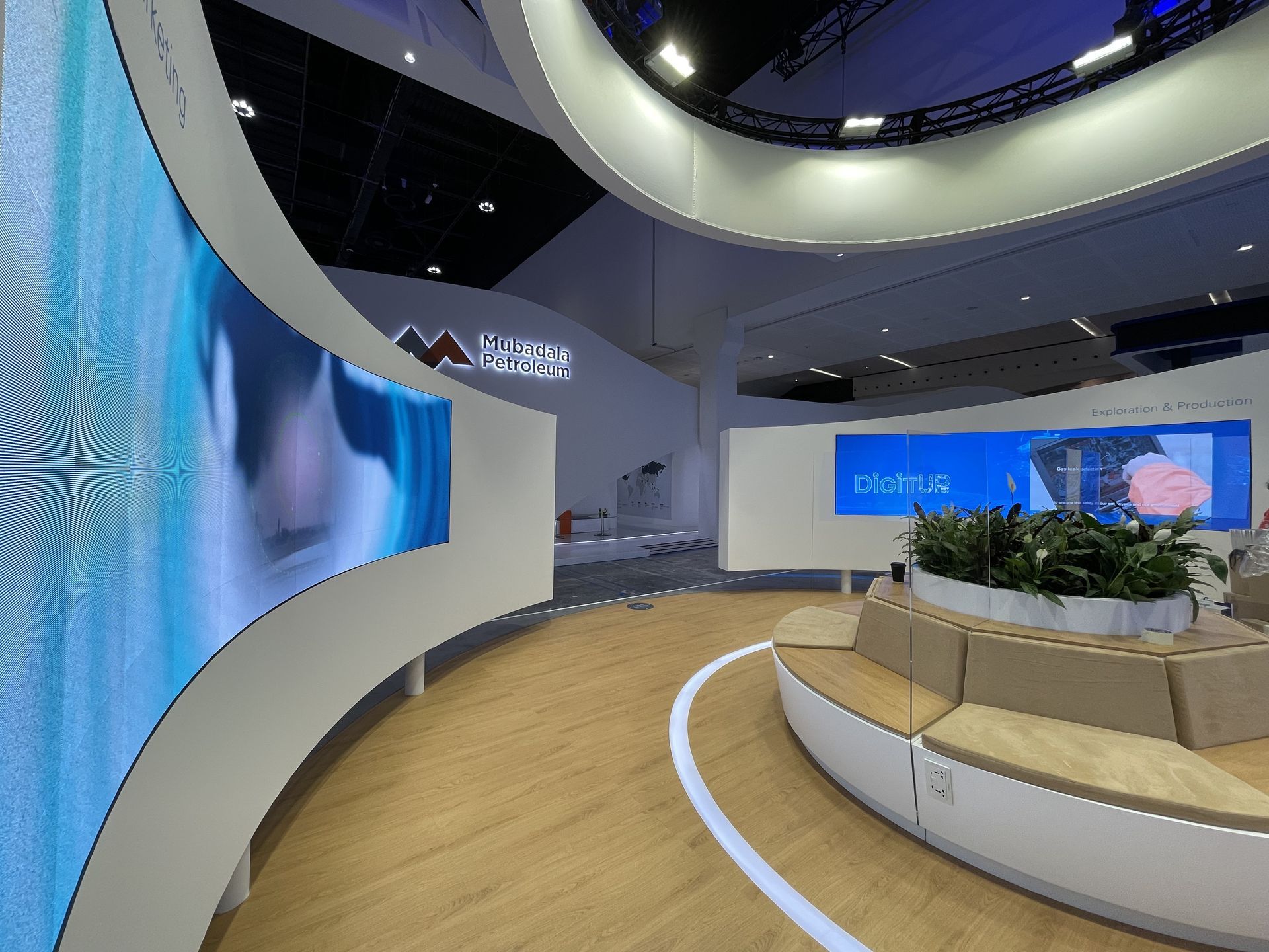 OMV 105 sqm exhibition stand at ADIPEC by Messe.ae