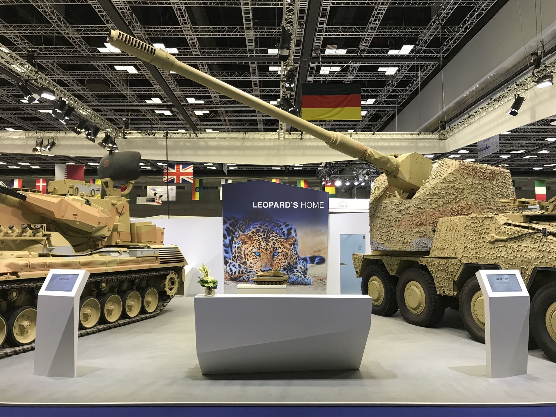 KNDS 407 sqm exhibition stand at DIMDEX (Qatar) by Messe.ae