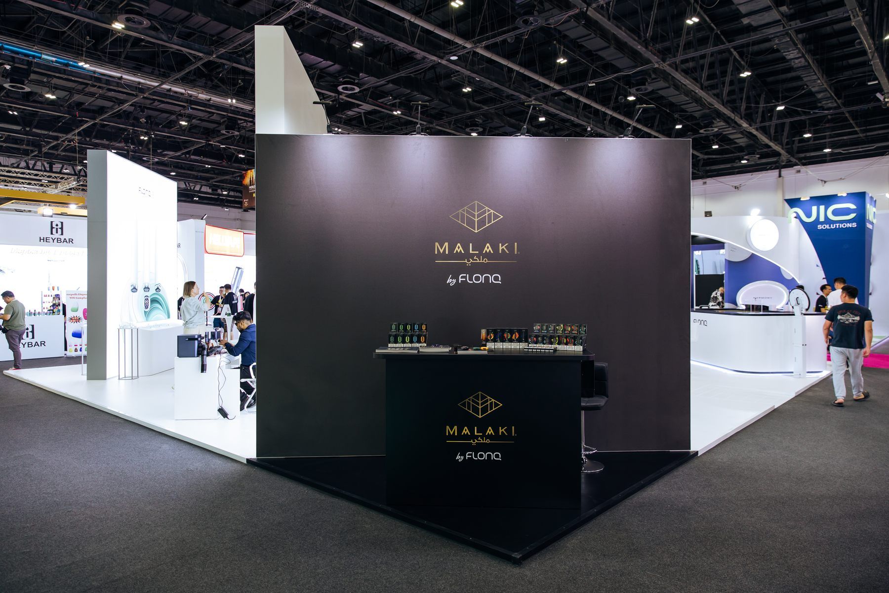 Flonq & Plonq 144 sqm exhibition stand at World Vape Show by Messe.ae