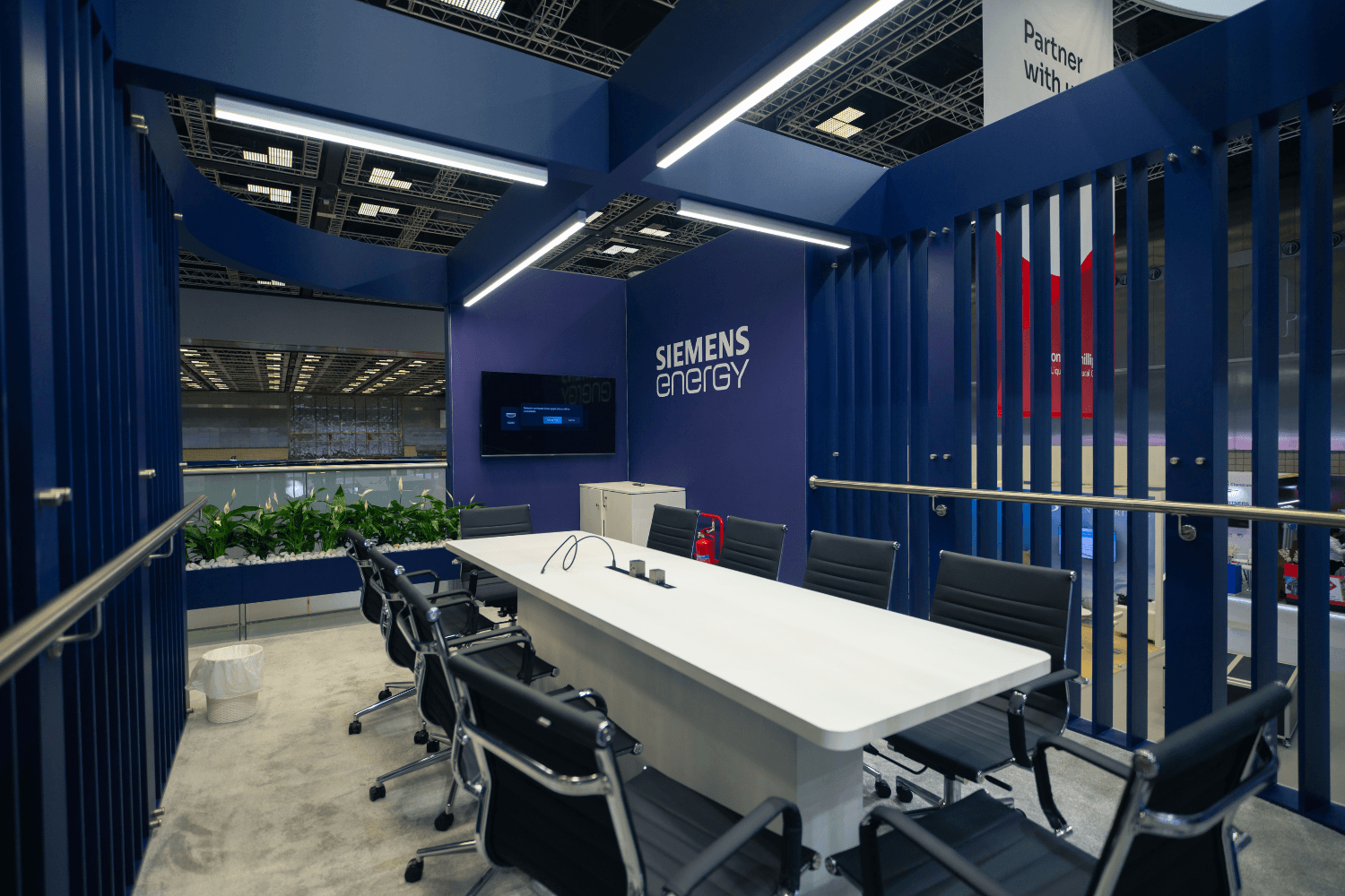 Siemens Energy 72 sqm exhibition stand at LNG by Messe.ae