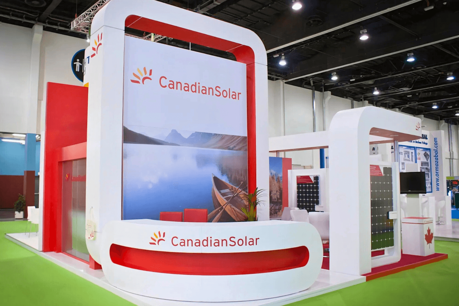 Canadian Solar 42 sqm exhibition stand at World Future Energy Summit by Messe.ae