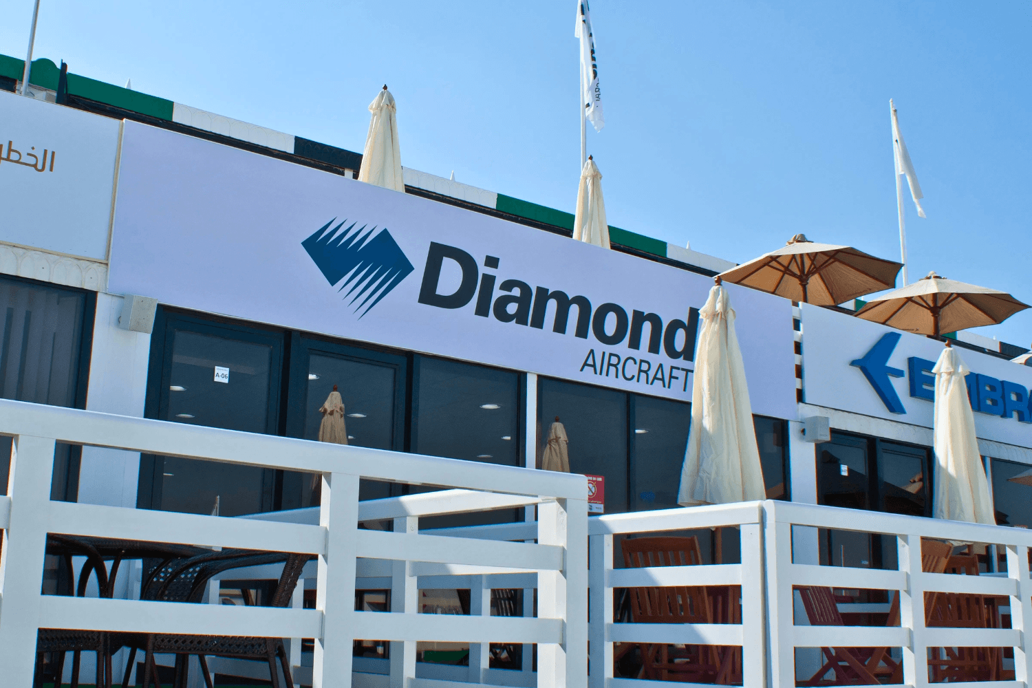 Diamond Aircraft 120 sqm exhibition stand at Dubai Airshow by Messe.ae