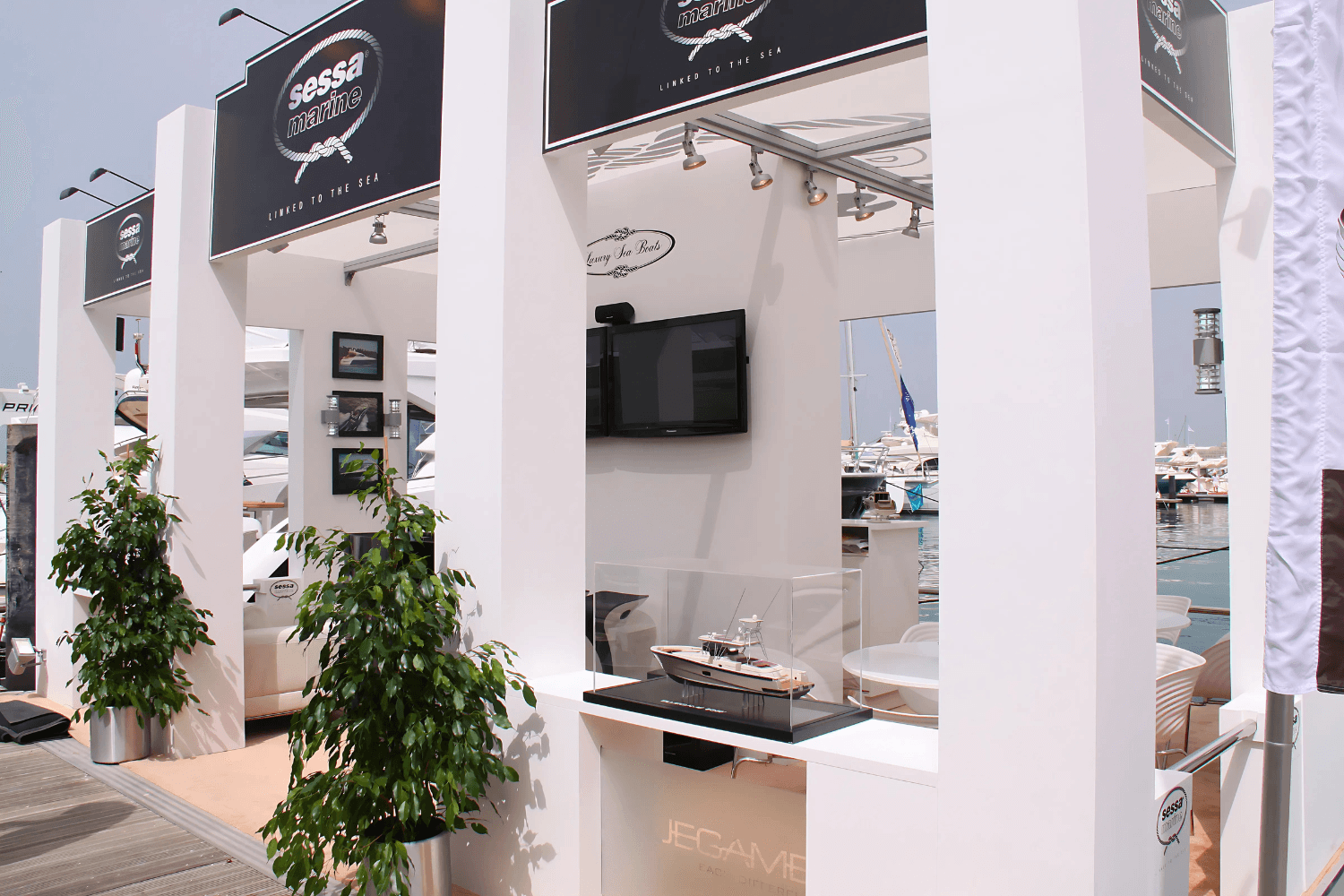 Sessa 30 sqm exhibition stand at Dubai International Boat Show by Messe.ae