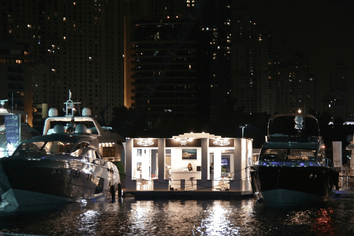Sessa 30 sqm exhibition stand at Dubai International Boat Show by Messe.ae