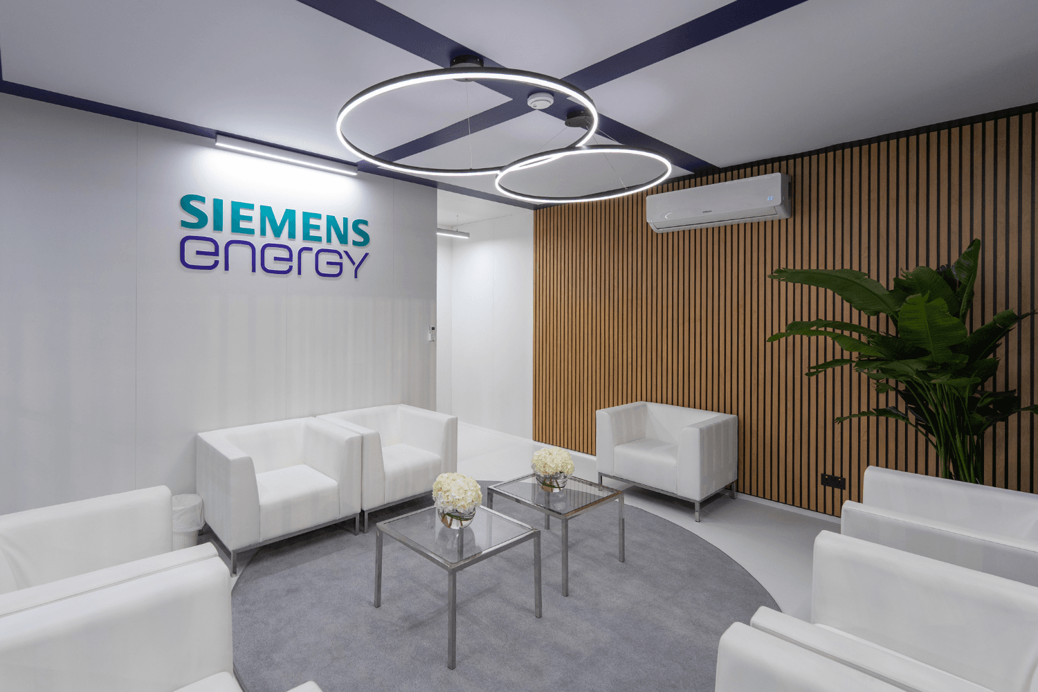Siemens Energy 112.5 + 39 sqm exhibition stand at ADIPEC by Messe.ae