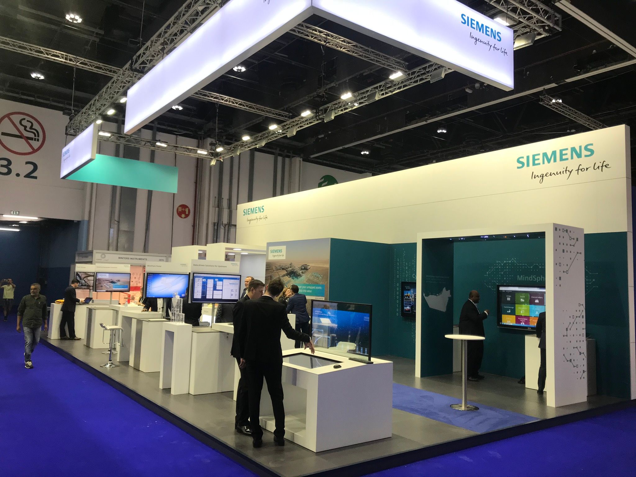 Siemens Industrial 112.5 sqm exhibition stand at ADIPEC by Messe.ae