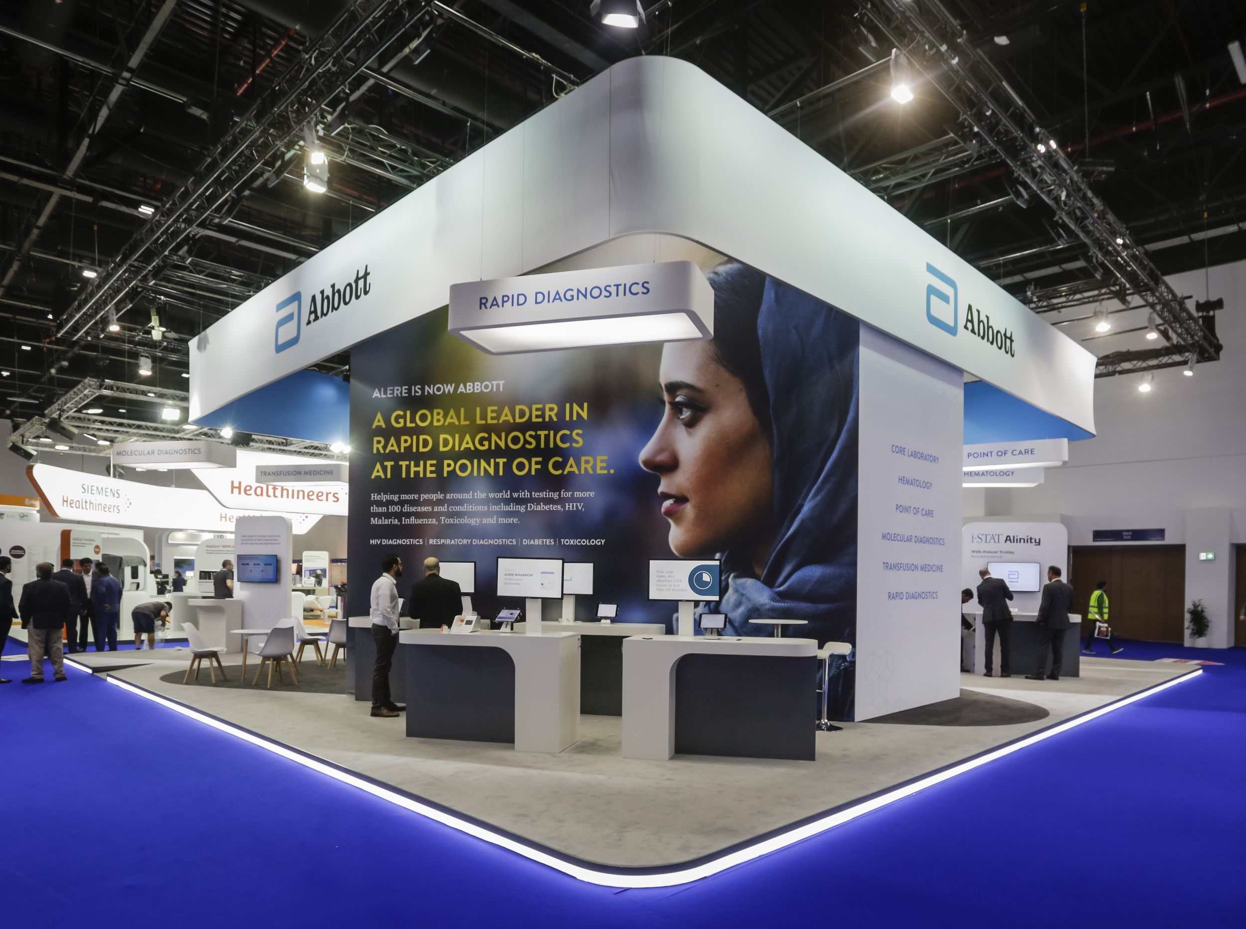 Abbott 225 sqm exhibition stand at MedLab Middle East by Messe.ae