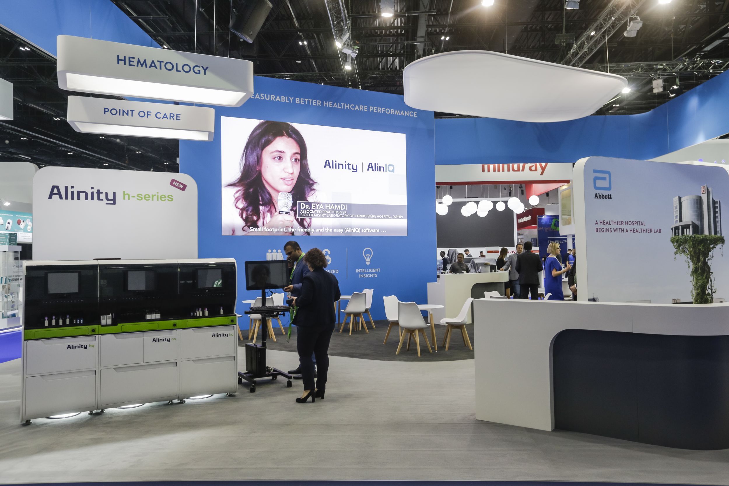 Abbott 225 sqm exhibition stand at MedLab Middle East by Messe.ae